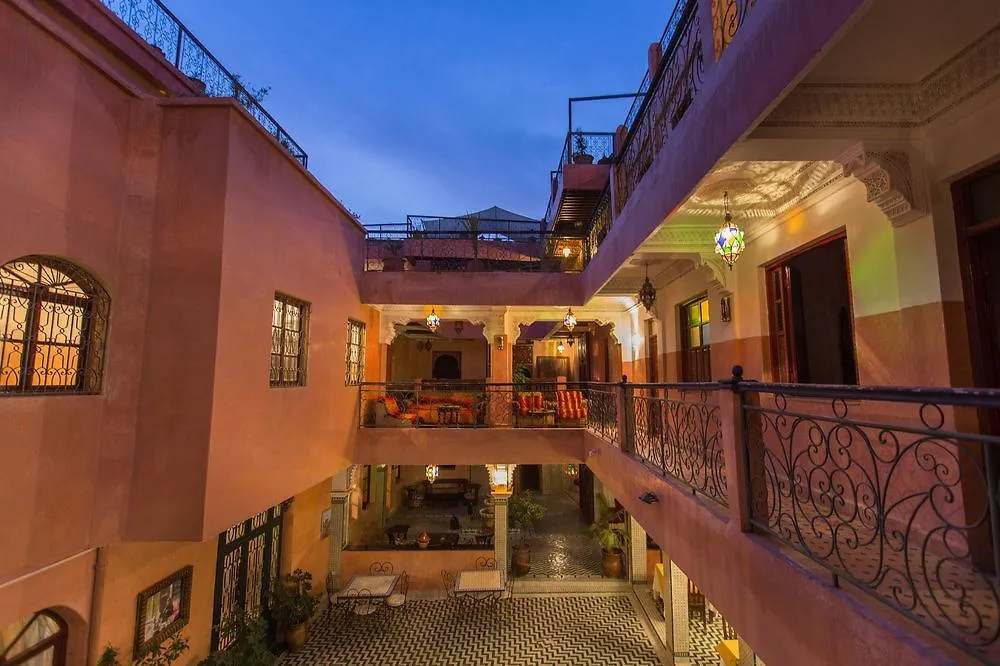 Albergue The Central House Marrakech Medina Marraquexe