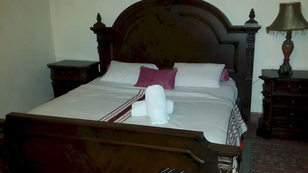 Albergue The Central House Marrakech Medina Marraquexe