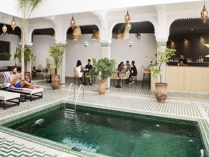Albergue The Central House Marrakech Medina Marraquexe
